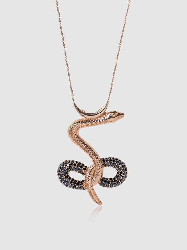 925 Ayar Gümüş Rose Kaplama Tanrıça Lilith Kolye – Siyah Zirkon Taşlı, El Yapımı