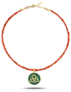 925 Ayar Gümüş 18K Altın Kaplama Triquetra Kolye – Mercan Kristal Boncuklu