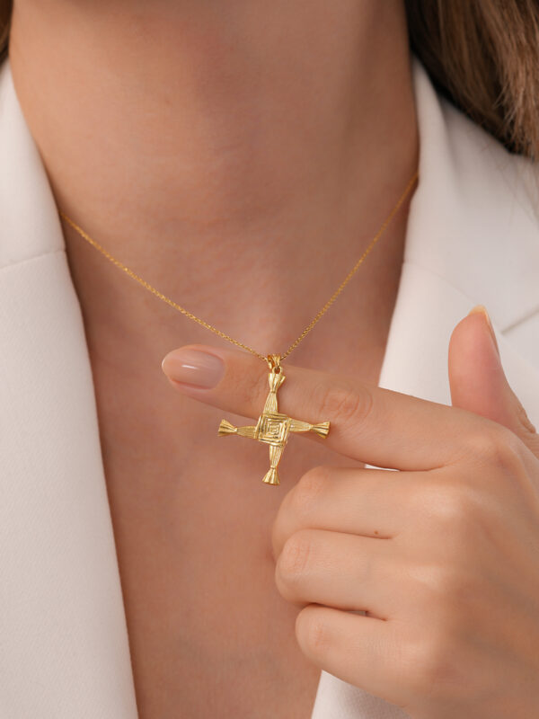 925 Ayar Gümüş 18K Altın Kaplama “Brigid Cross” El Yapımı Kolye
