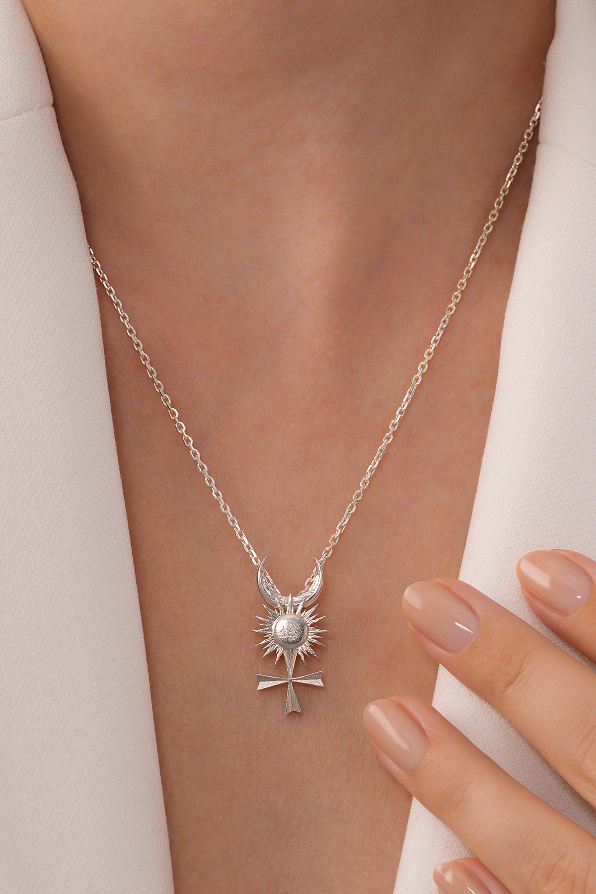 925 Ayar Gümüş “Güneş–Ay–Merkür Kavuşumu” Kolye – Spiritüel & Modern Tasarım (Altın Kaplama) - Görsel 3